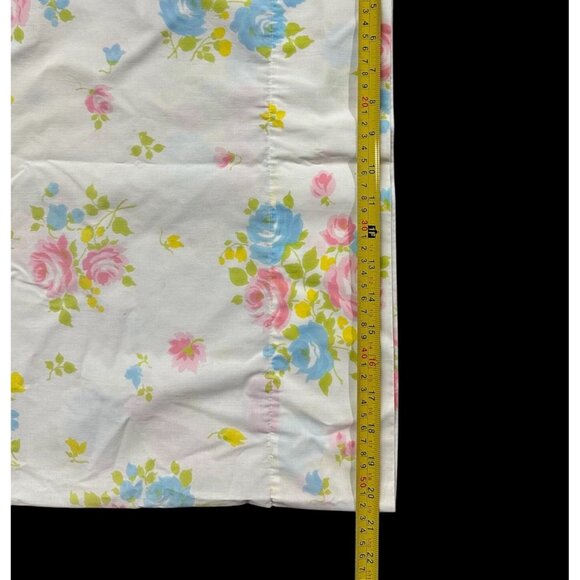 Vintage Pillowcases Floral 1970s Pink Blue Flowers Set of 2 Sears USA Retro Bedd - Picture 9 of 10